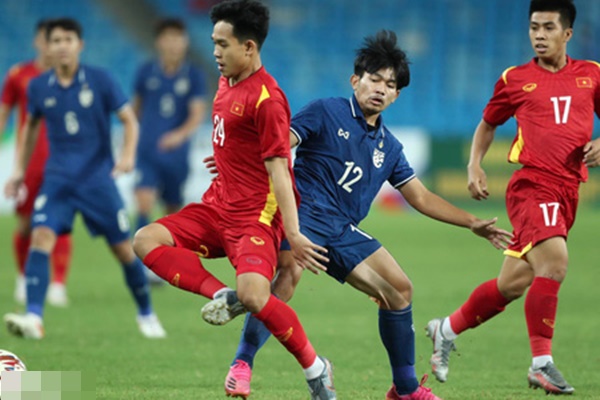 U23 Việt Nam được tiếp viện 2 bác sĩ người Campuchia-14