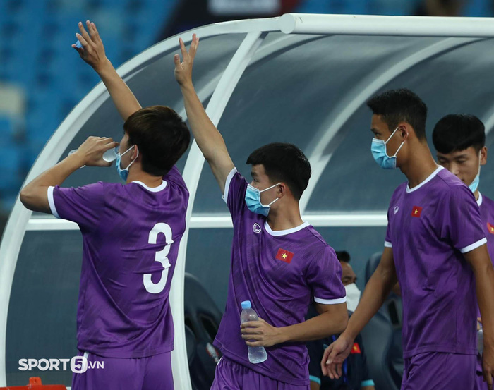 U23 Việt Nam được tiếp viện 2 bác sĩ người Campuchia-10