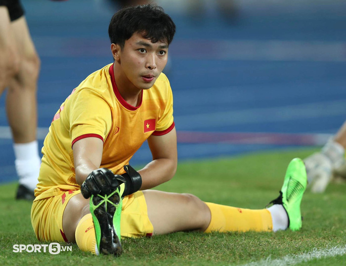 U23 Việt Nam được tiếp viện 2 bác sĩ người Campuchia-11