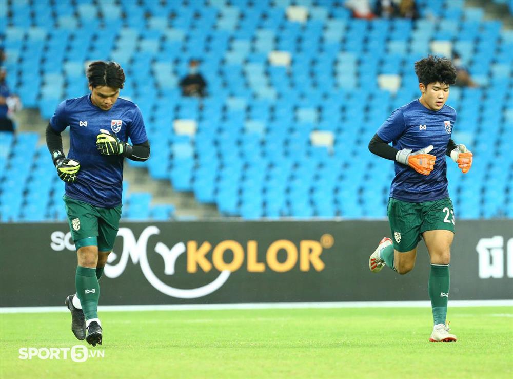 U23 Việt Nam được tiếp viện 2 bác sĩ người Campuchia-13