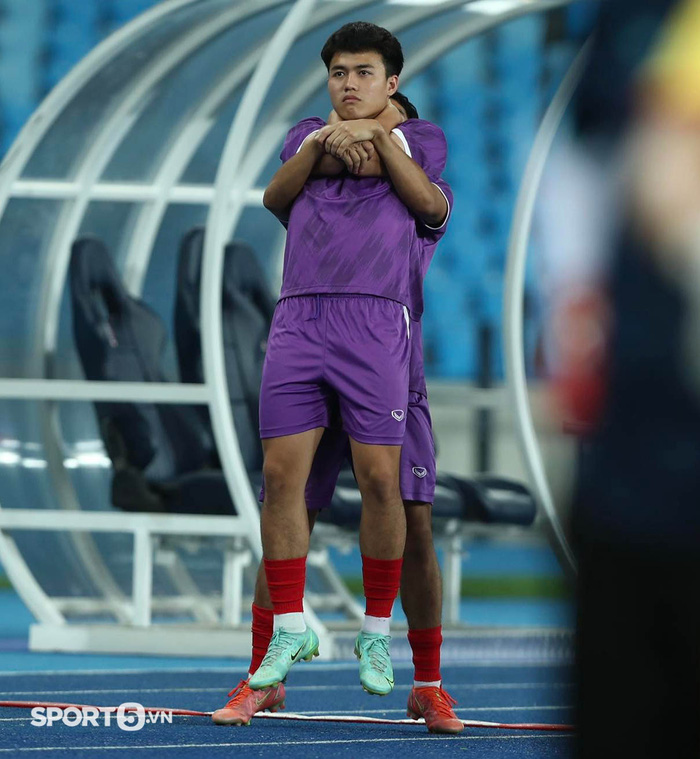 U23 Việt Nam được tiếp viện 2 bác sĩ người Campuchia-3