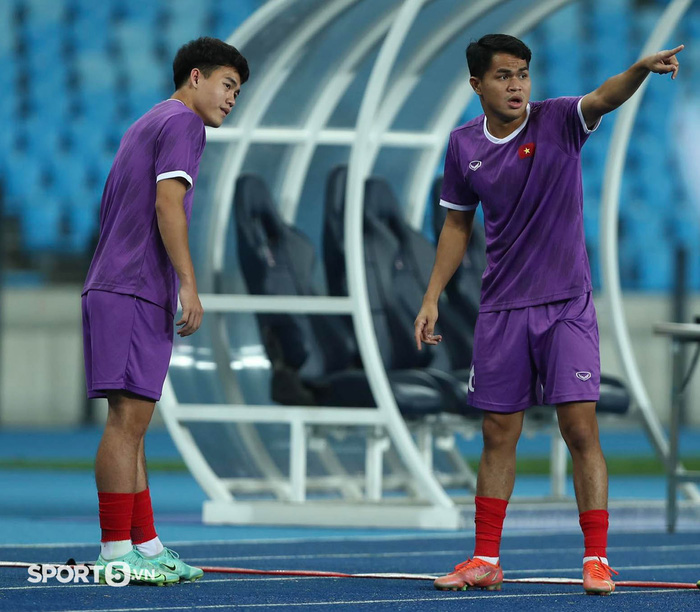 U23 Việt Nam được tiếp viện 2 bác sĩ người Campuchia-4