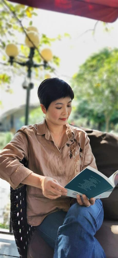 Nhan sắc và cuộc sống kín tiếng của vợ đầu NSND Công Lý-6