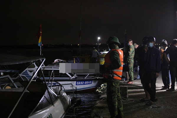 Tìm thấy thêm 2 thi thể trẻ em trong vụ chìm cano ở Hội An-4