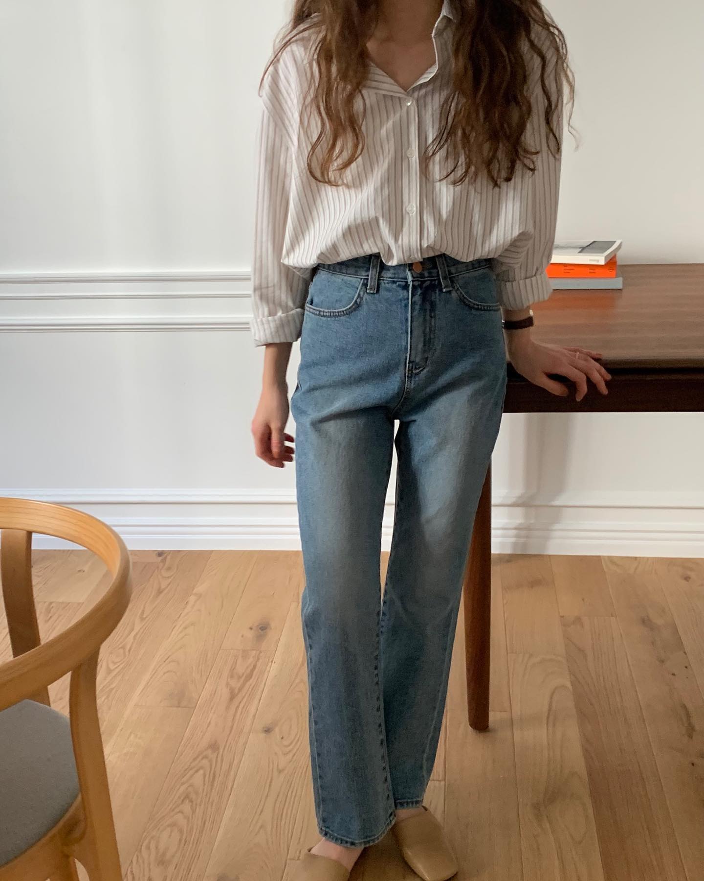 Kiểu áo sơ mi đến tận năm 2022 vẫn siêu mốt, sao Hàn từ U30 đến U40 đều mê diện-15