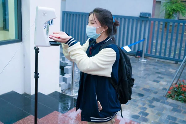 Gần 20 địa phương cho học sinh nghỉ học trực tiếp NGÀY MAI do F0 tăng nhanh-5