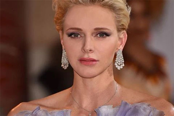 Cuộc chạy trốn của Công nương người Mỹ đầu tiên trong hoàng gia Monaco: Chờ 8 năm để được kết hôn, bỗng tan vỡ vì lời nguyền đeo bám-7