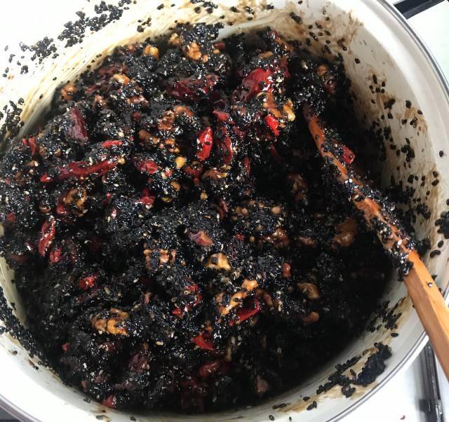 Mách chị em cách làm bánh dưỡng nhan: Ăn vào không chỉ bổ máu, mượt tóc mà da dẻ còn rạng rỡ như thuở đôi mươi-7