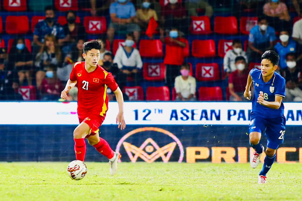 Cầu thủ áo số 21 của U23 Việt Nam đốn tim fangirl: Đẹp trai, học giỏi y như cái tên-2