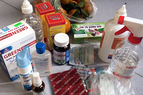 Dịch COVID-19 hạ nhiệt, nhà thuốc tại Hà Nội không còn cảnh tranh giành mua thuốc, kit test-8