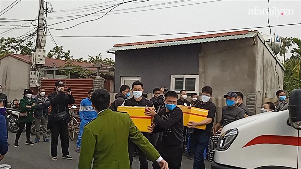 Vụ chìm ca nô ở Hội An: Quặn lòng giây phút đón thi thể 2 cháu bé về với quê nhà Hà Nội sau chuyến du lịch định mệnh-2