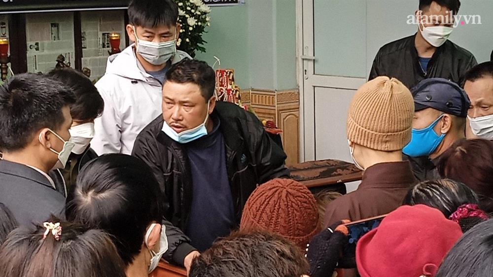 Vụ chìm ca nô ở Hội An: Quặn lòng giây phút đón thi thể 2 cháu bé về với quê nhà Hà Nội sau chuyến du lịch định mệnh-7