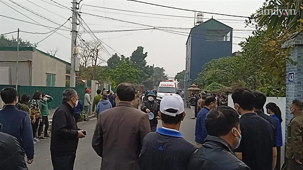 Vụ chìm ca nô ở Hội An: Quặn lòng giây phút đón thi thể 2 cháu bé về với quê nhà Hà Nội sau chuyến du lịch định mệnh-8