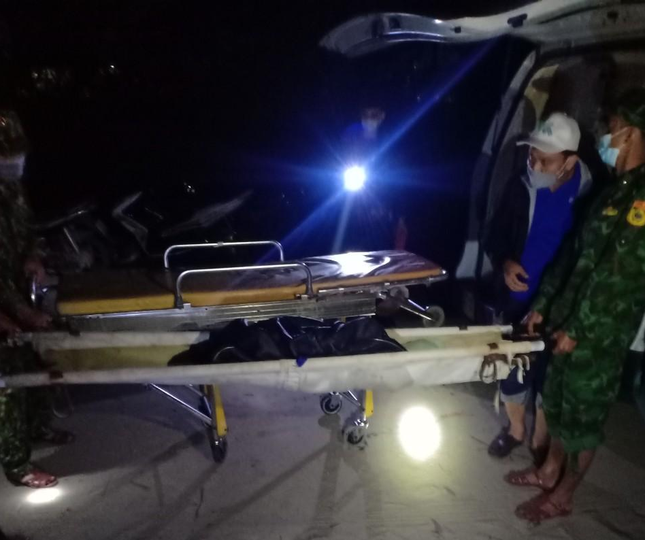 Vụ lật ca nô ở biển Cửa Đại, Hội An: Vị trí tai nạn đã từng có một chiếc tàu chìm khiến 7 người chết-1