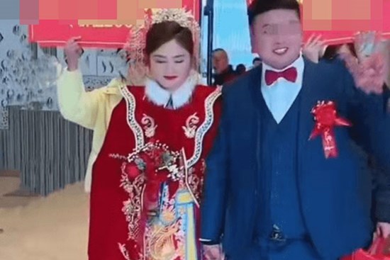 Cô dâu mang của hồi môn gần 9 tỷ về nhà chồng, hành động khoe khoang của nhà gái trong đám cưới gây tranh cãi