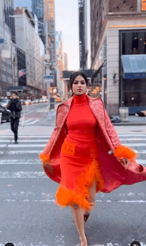 Miss Universe 2022 cứ mải miết diện những kiểu váy áo dìm dáng và lòi hết mỡ thừa-5