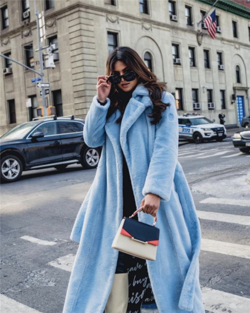 Miss Universe 2022 cứ mải miết diện những kiểu váy áo dìm dáng và lòi hết mỡ thừa-3