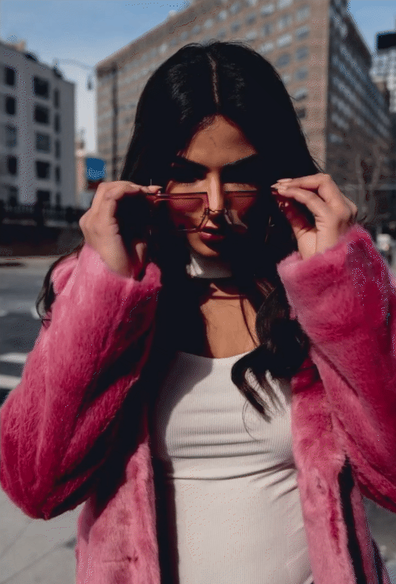 Miss Universe 2022 cứ mải miết diện những kiểu váy áo dìm dáng và lòi hết mỡ thừa-10