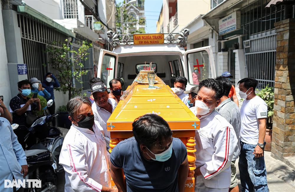 3 đám tang bao trùm xóm nhỏ ở TPHCM sau vụ chìm ca nô tại Hội An-2