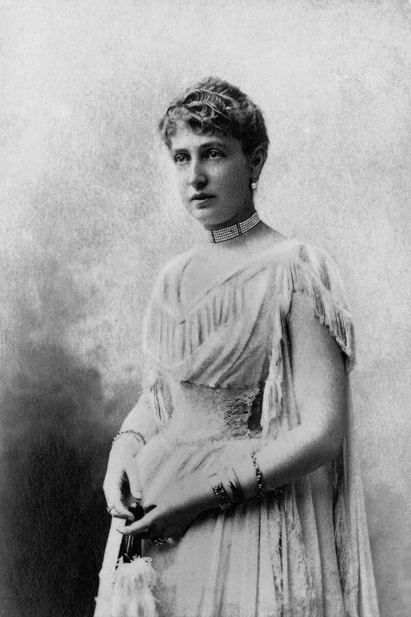 Cuộc chạy trốn của Công nương người Mỹ đầu tiên trong hoàng gia Monaco: Chờ 8 năm để được kết hôn, bỗng tan vỡ vì lời nguyền đeo bám-4