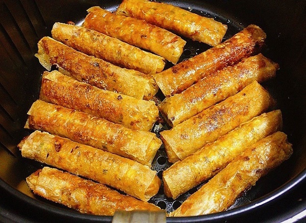 Thèm ăn nem rán nhưng ngại dầu mỡ, chị em thực hiện ngay với nồi chiên không dầu, vừa giòn ngon lại không bị ngán-3