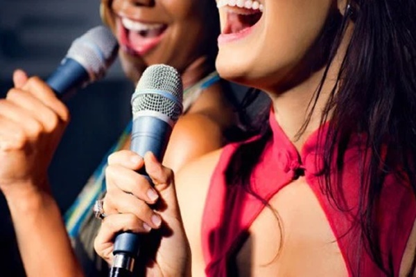 Hát karaoke giúp phổi khỏe, F0 nhanh khỏi bệnh?: Sự thật được tiết lộ gây bất ngờ!-1