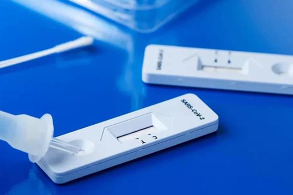 Cách phân biệt dương tính giả khi tự làm test nhanh COVID-19 tại nhà-1