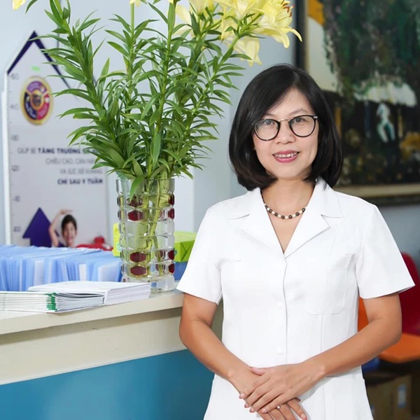 3 sai lầm khi chăm sóc trẻ F0 bị sốt khiến con nguy hiểm tính mạng, BS chỉ ra 6 cách hạ sốt đúng giúp bé nhanh dứt cơn, không lo tác dụng phụ-1