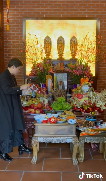 Lời đồn nhìn vào bàn thờ là biết kinh tế, sự chỉn chu của gia chủ, vậy thử đột nhập nhà các Shark xem gian thờ của người giàu và vững sự nghiệp ra sao-4