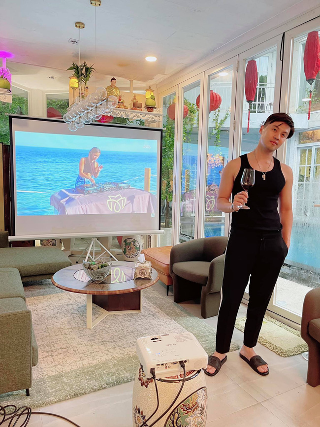 Lời đồn nhìn vào bàn thờ là biết kinh tế, sự chỉn chu của gia chủ, vậy thử đột nhập nhà các Shark xem gian thờ của người giàu và vững sự nghiệp ra sao-6