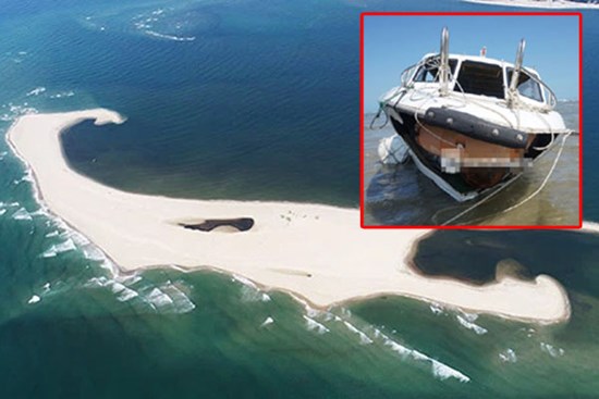 Vụ chìm ca nô 17 người chết ở Hội An liệu có liên quan đến cồn cát