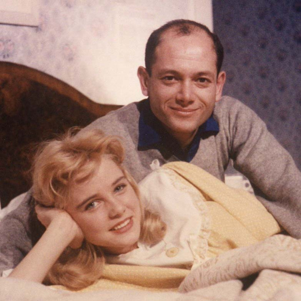 Nàng Lolita nức tiếng màn ảnh bị vai diễn nguyền rủa: Trầm cảm vì mang danh bom sex, qua đời trong sự ghẻ lạnh của con gái-5