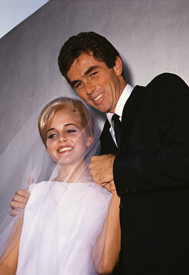 Nàng Lolita nức tiếng màn ảnh bị vai diễn nguyền rủa: Trầm cảm vì mang danh bom sex, qua đời trong sự ghẻ lạnh của con gái-7