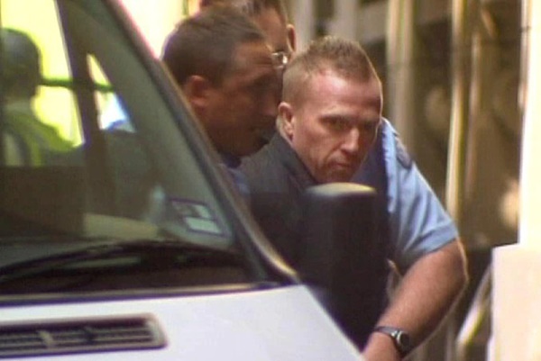 Nữ phóng viên xinh đẹp nổi tiếng biến mất lúc hơn 1h sáng, thi thể bốc mùi dưới ngôi mộ nông tố cáo tội ác của tên biến thái-6