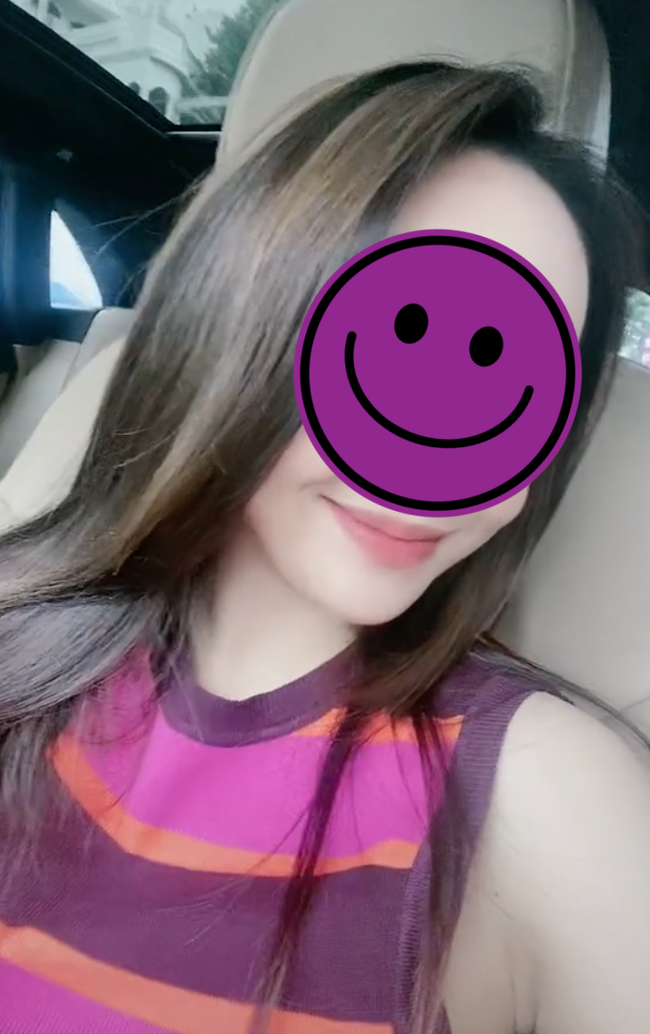 Hẹn gặp nữ đại gia quận 7 nhưng chưa được đồng ý, fan girl chi hơn 100 triệu mua túi Dior làm món quà nhỏ để mong idol cho gặp mặt một lần-1