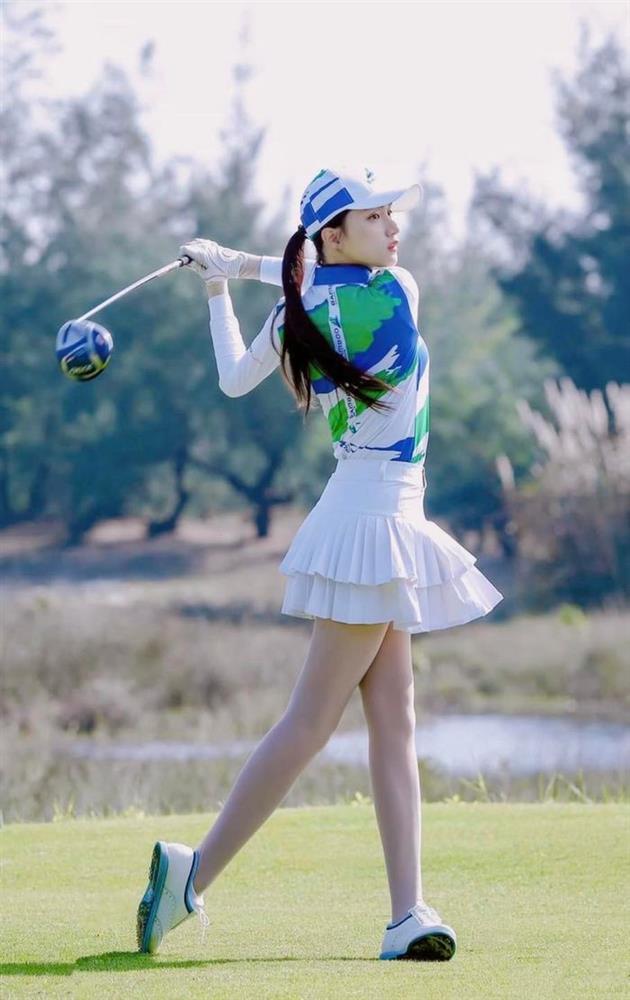 Mãn nhãn với style đi chơi golf của mỹ nhân Việt: Phạm Hương diện toàn đồ hiệu, Hương Giang sành điệu hết nấc-3