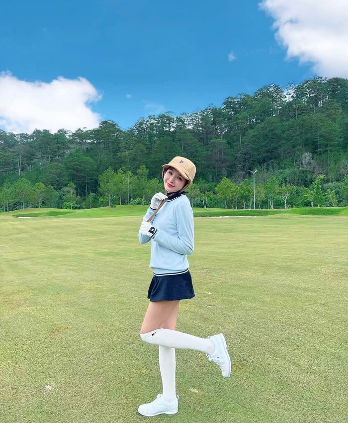 Mãn nhãn với style đi chơi golf của mỹ nhân Việt: Phạm Hương diện toàn đồ hiệu, Hương Giang sành điệu hết nấc-10