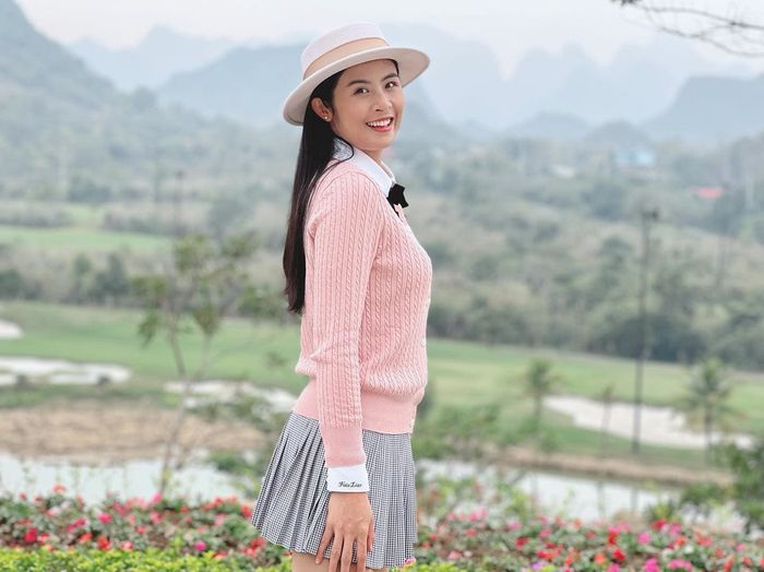 Mãn nhãn với style đi chơi golf của mỹ nhân Việt: Phạm Hương diện toàn đồ hiệu, Hương Giang sành điệu hết nấc-13