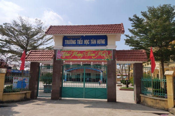 Nữ giáo viên công khai quan hệ bất chính, có con với phụ huynh học sinh: Nhắn tin đe doạ, xưng mày tao, thúc ép nhân tình về ly hôn vợ-2