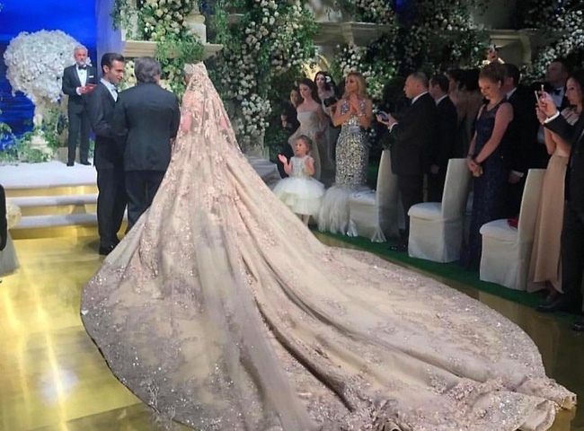 Siêu đám cưới của con hai ông trùm Nga tiêu tốn 220 tỷ: Hôn lễ chẳng ai sánh bằng nhưng cái kết cuối tan đàn xẻ nghé, tất cả vì pha quỵt nợ kinh hoàng-7