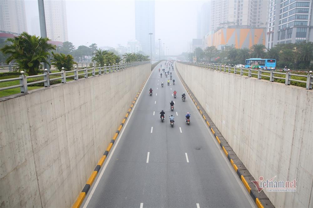 Hình ảnh Hà Nội vắng lạ thường trong những ngày F0 tăng nhanh-17
