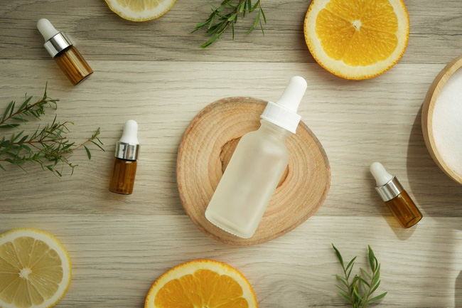 Hóa ra Vitamin C sẽ nhân đôi hiệu quả trị thâm nám, tàn nhang... khi kết đôi với thành phần này-2