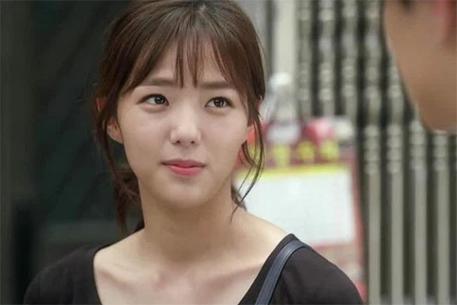 Yêu nhau 7 năm, bạn gái mới đưa tôi đến gặp gia đình, lúc ăn cơm em gái cô ấy nói một câu, tôi buông đũa-1