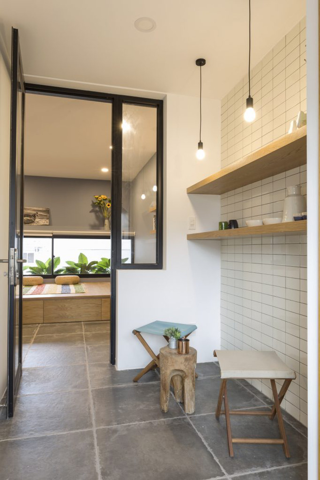 Nhà cũ 3 tầng 35m2 trong hẻm nhỏ Sài Gòn lột xác đầy bất ngờ với giao diện mặt tiền bắt mắt, ai đi ngang cũng phải ngoái nhìn-14