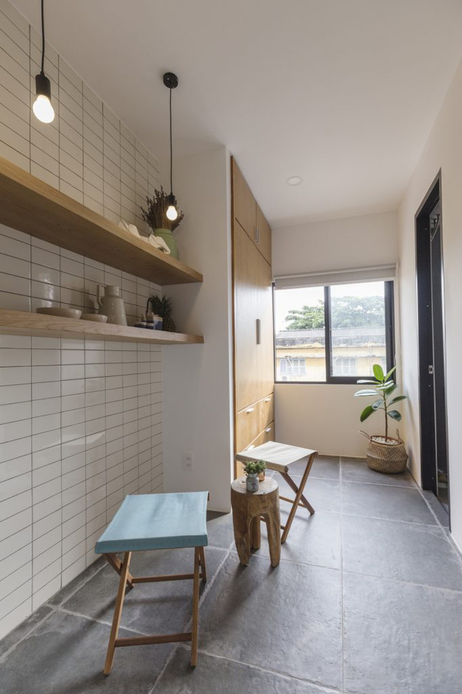 Nhà cũ 3 tầng 35m2 trong hẻm nhỏ Sài Gòn lột xác đầy bất ngờ với giao diện mặt tiền bắt mắt, ai đi ngang cũng phải ngoái nhìn-15