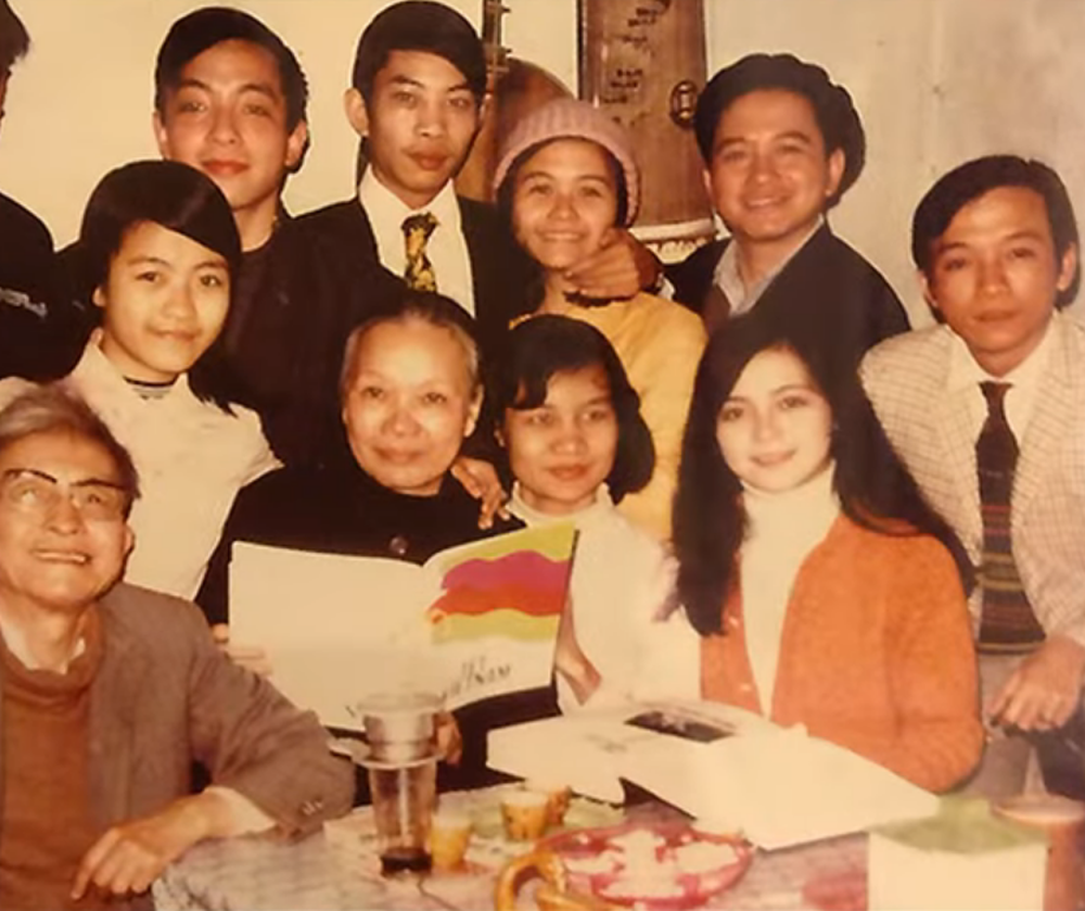 Cuộc đời NSND Trần Bình: Bi kịch ở rể, vợ chồng nằm với nhau bố vợ bắt làm kiểm điểm-7