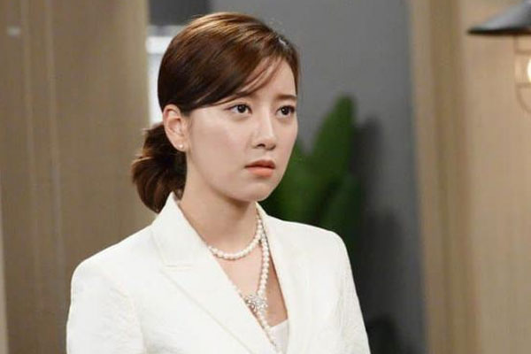 Mẹ chồng vừa xuất viện, anh trai chồng đã giao cho một nhiệm vụ mà tôi uất ức đến mất ngủ cả tuần nay-1