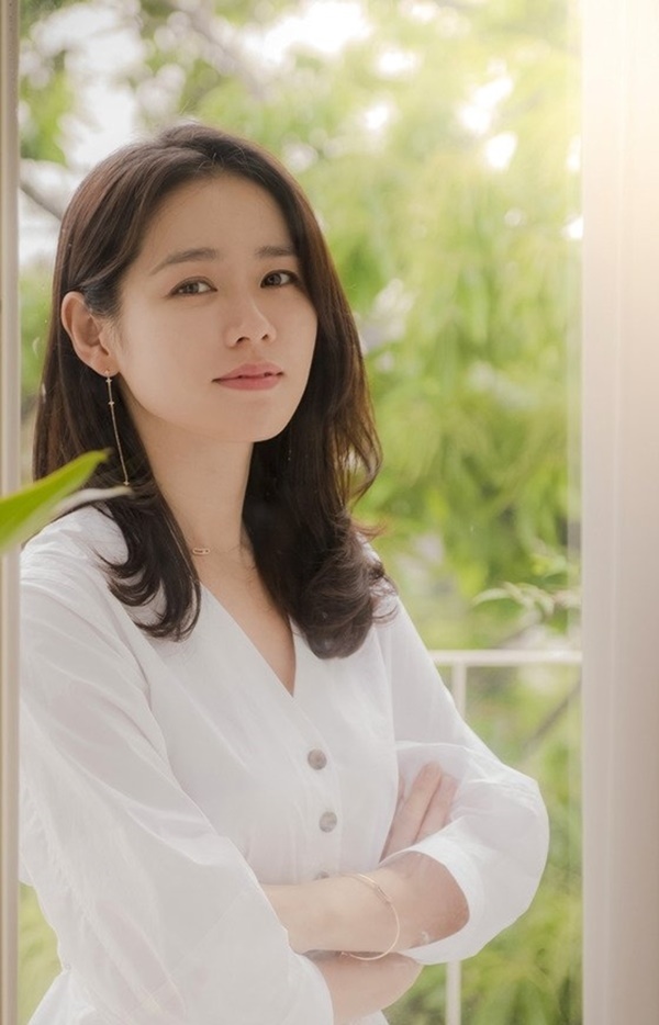 Son Ye Jin đã 40 vẫn trẻ xinh như gái đôi mươi, tuyệt chiêu hack tuổi nhờ cả vào thủ thuật này-2