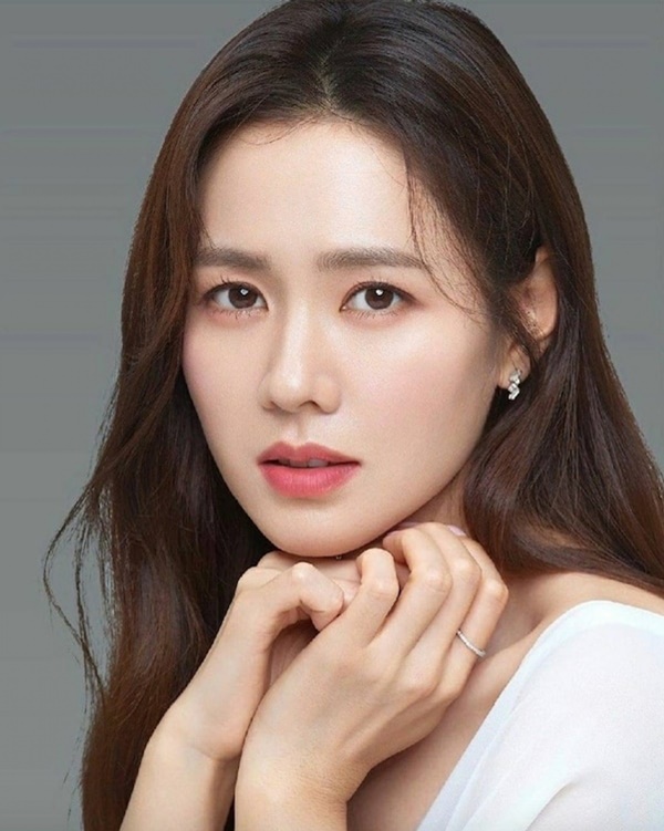 Son Ye Jin đã 40 vẫn trẻ xinh như gái đôi mươi, tuyệt chiêu hack tuổi nhờ cả vào thủ thuật này-5