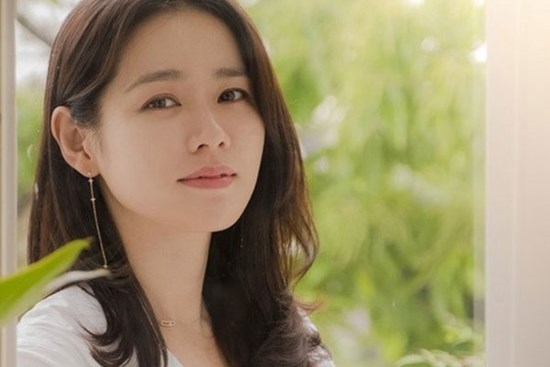 Son Ye Jin đã 40 vẫn trẻ xinh như gái đôi mươi, tuyệt chiêu hack tuổi nhờ cả vào thủ thuật này